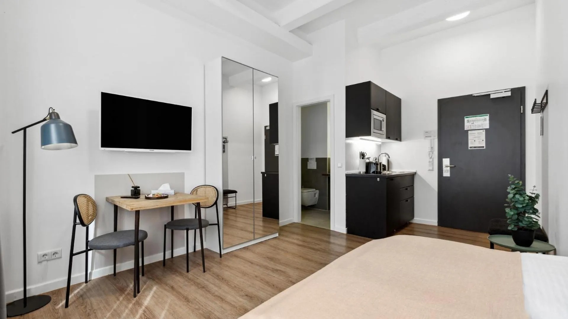 Limehome Munich Fritz-Erler Str Apartmanhotel