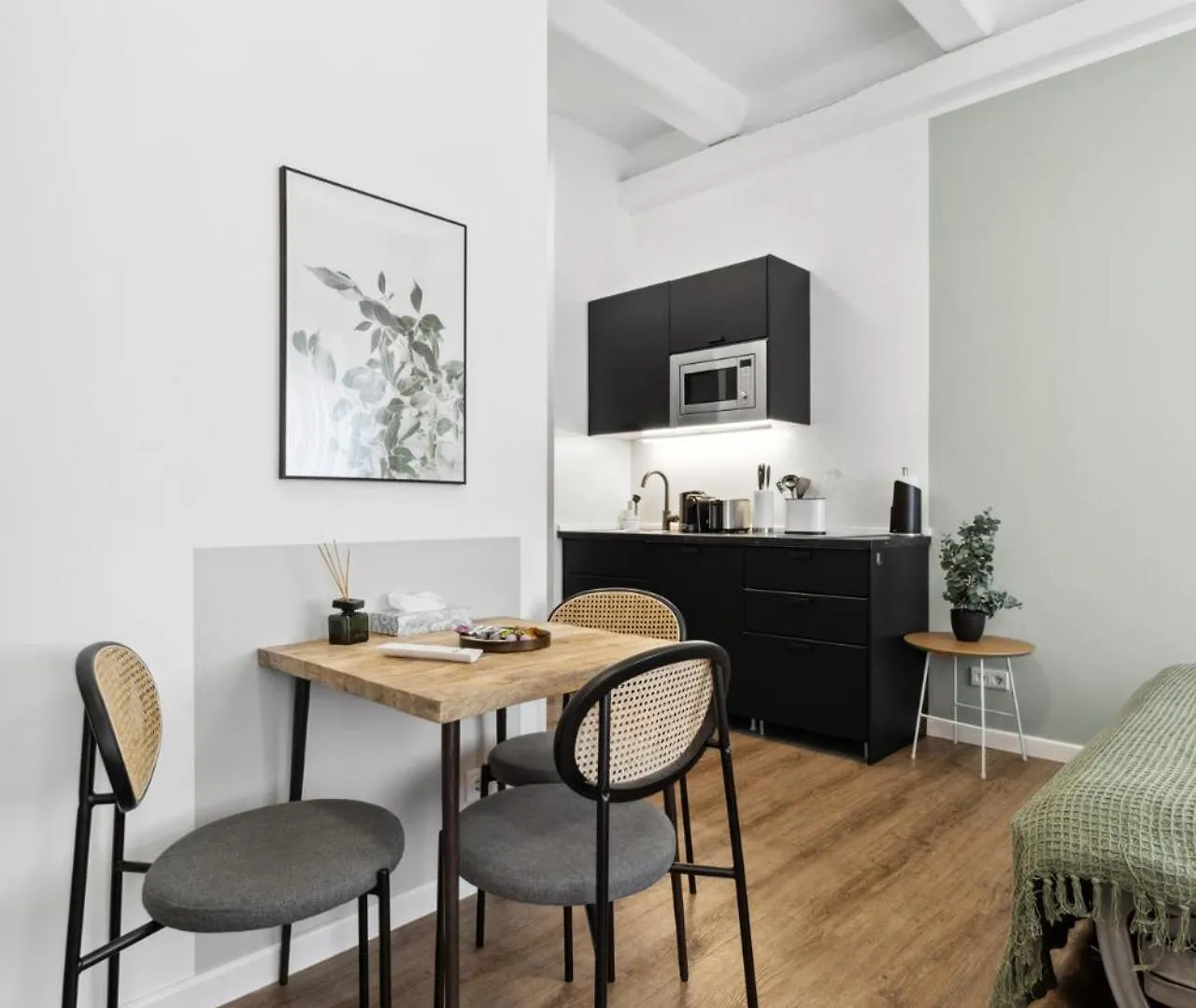 Limehome Munich Fritz-Erler Str Aparthotel