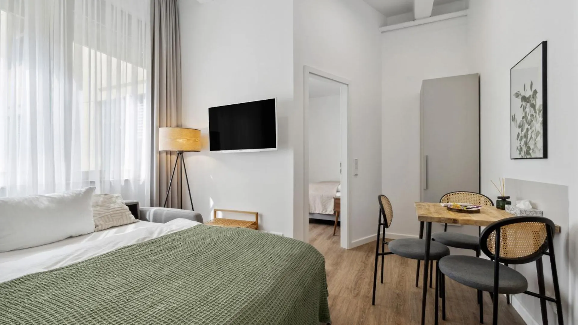 Limehome Munich Fritz-Erler Str Aparthotel